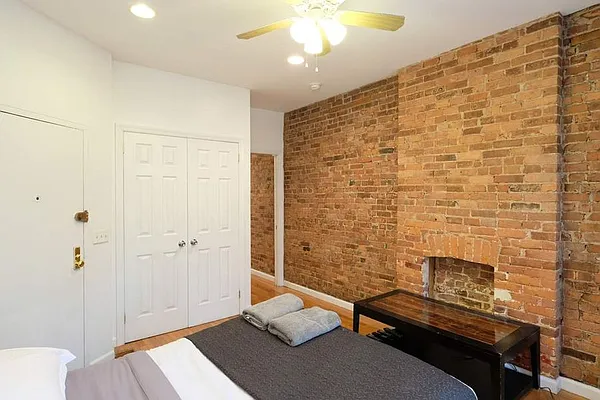 Rented by Sotheby's International Realty | media 18