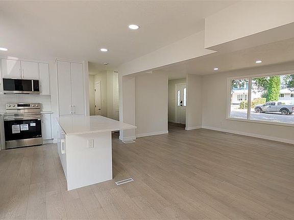 5th image of 3022 Lacon STREET