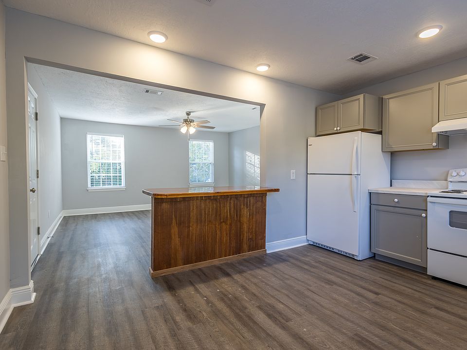 1st image of 350 S 11th Ave #3