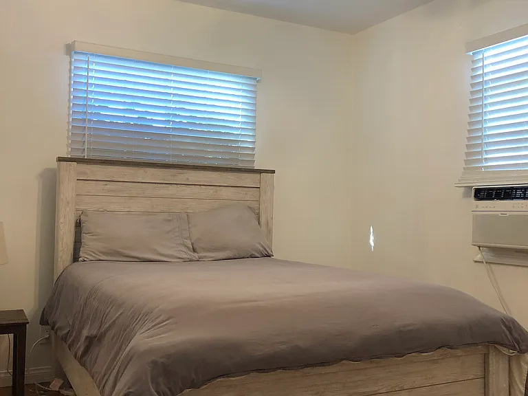 12429 Chandler Blvd #12429 — Photo 8