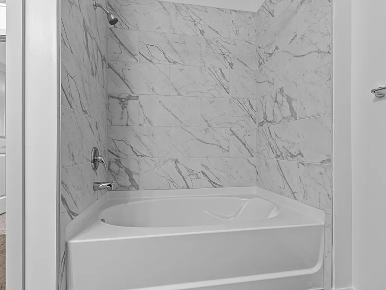 NOVO New Hampstead — Photo 31