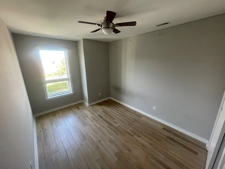 1439 N Franklin St #B — Photo 13