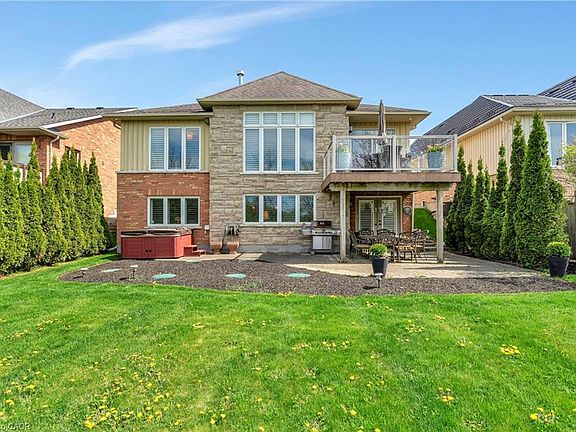 2nd image of 74 Aberfoyle Mill Cres