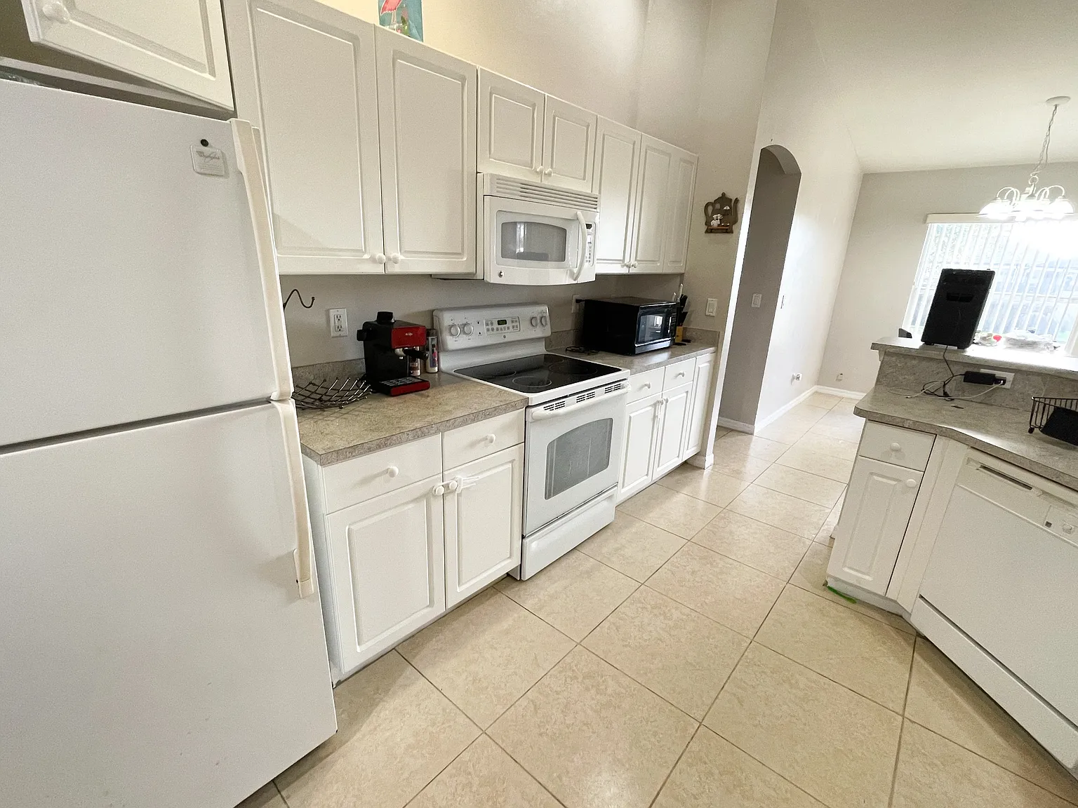 306 Southwest 24th Avenue - 1 — Photo 2