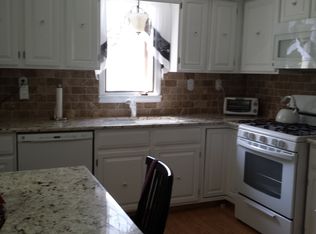1445 Birch Dr, North Tonawanda, NY 14120