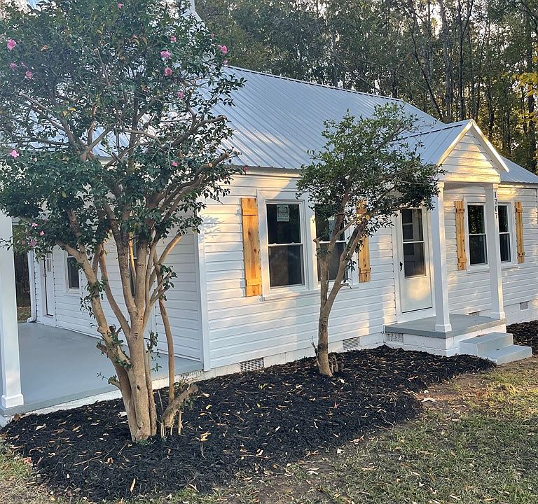 1707 McCormick Hwy, Greenwood, SC 29646 Zillow