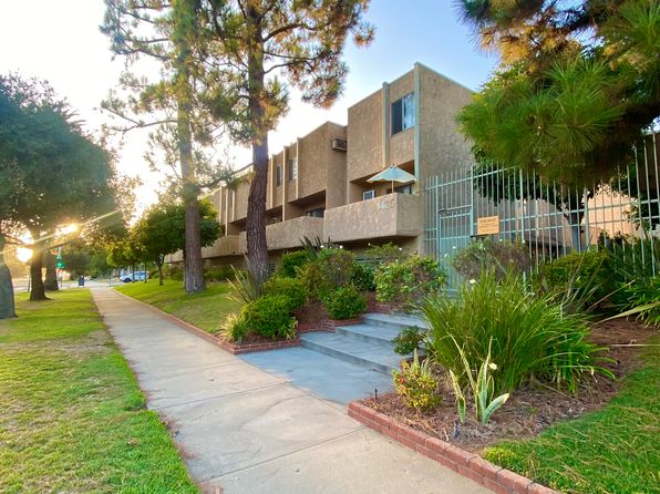 1425 E Orange Grove Blvd APT 4