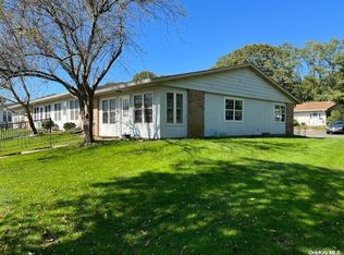 275D Berwick Ct, Ridge, NY 11961