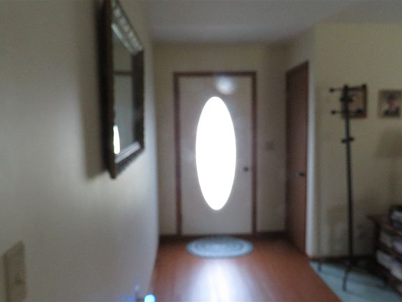 4th image of 546 Warren Dr