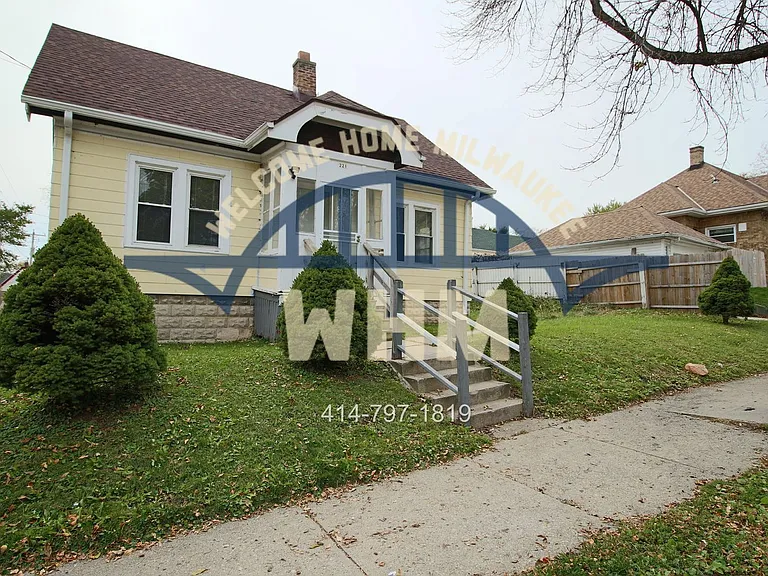 221 W Ring St — Photo 2