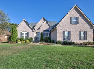 2119 Higgins Ln, Murfreesboro, TN 37130