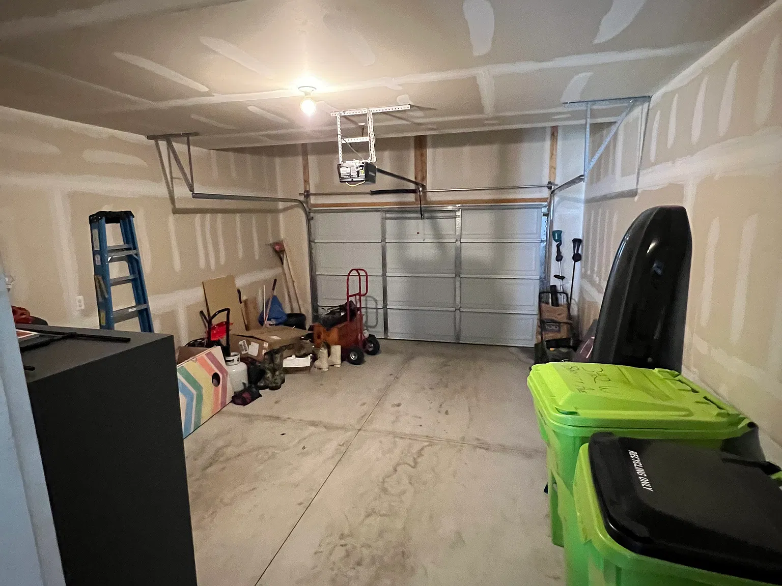 3 bed, 2.5 bath, 1700 sqft, $800 — Photo 4