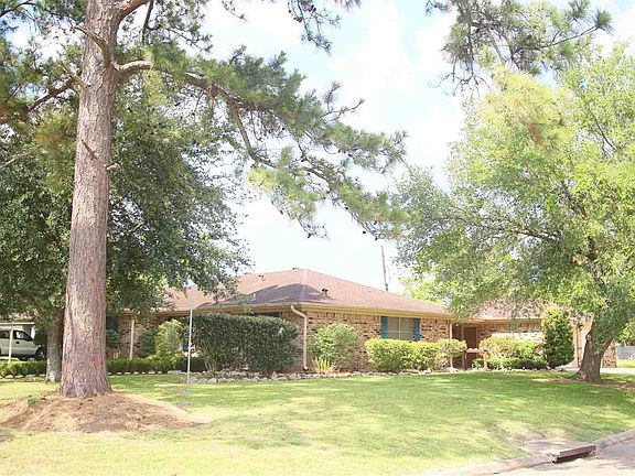 2nd image of 8540 Overhill Ln