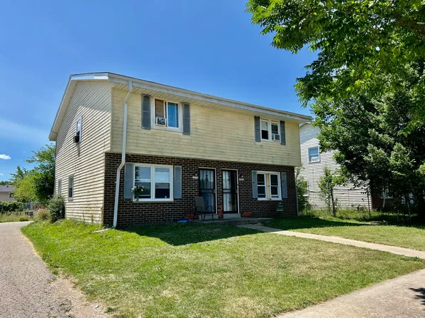 10339 W Daphne St, Milwaukee, WI 53224