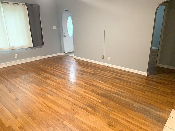 5th image of 22785 Hartzer Ave