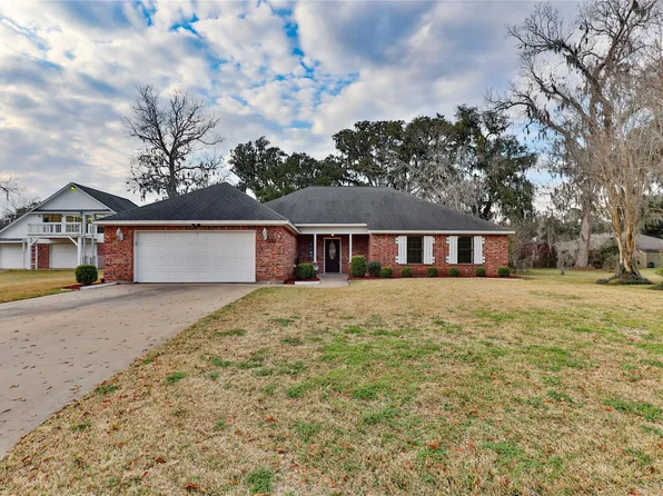 248 Wentworth Dr, West Columbia, TX 77486