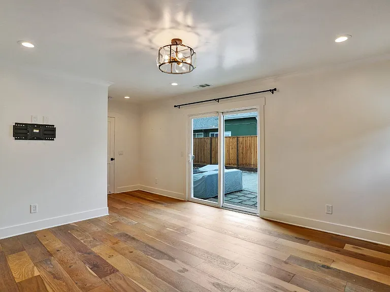 1835 Ellen Ave — Photo 21