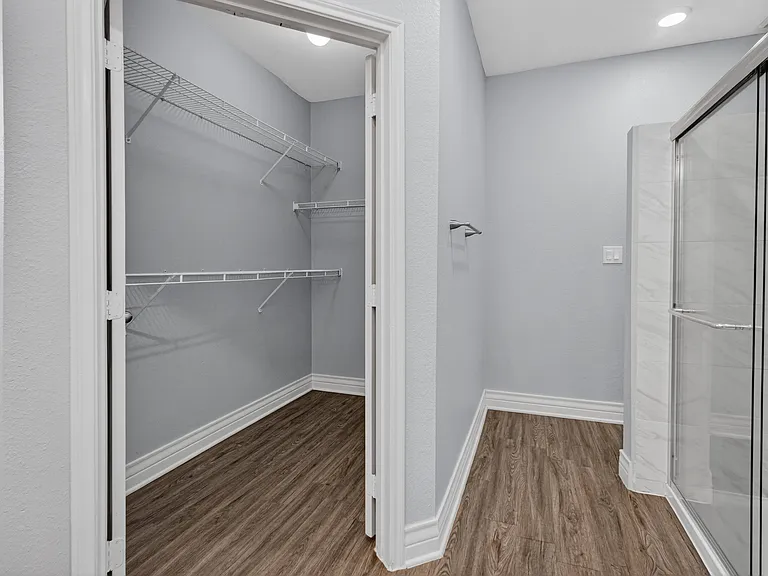 Compass Bay Apartments & Marina — Photo 14