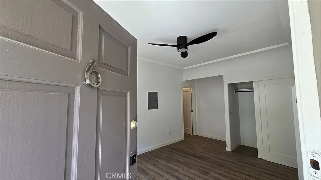 Building Photo - 973 N Park Cir #6