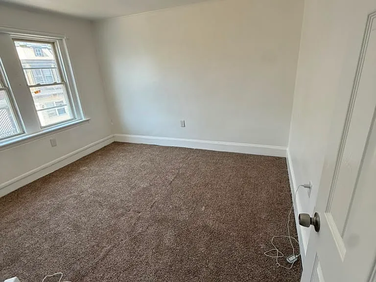 2402 Carter St — Photo 9