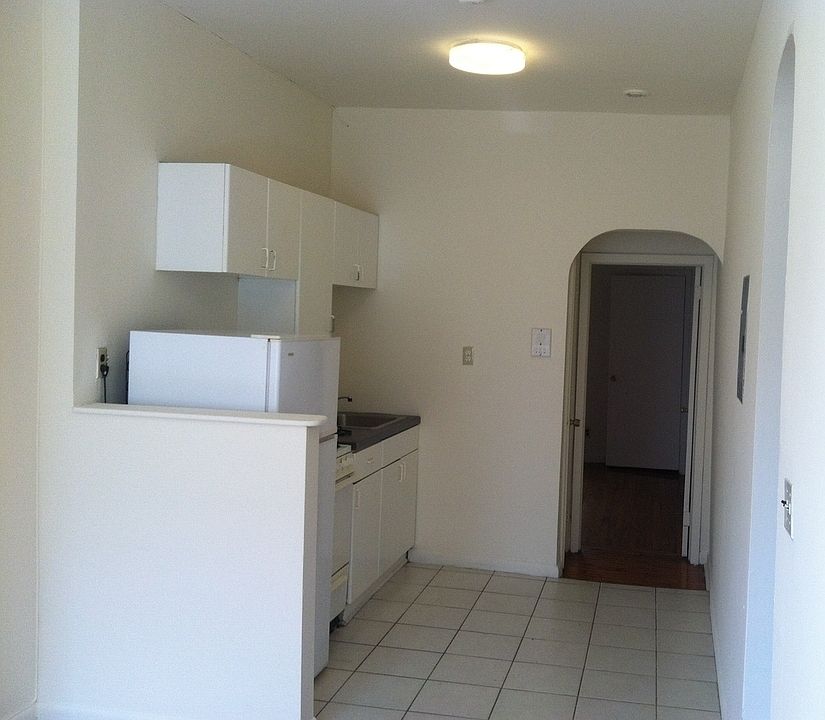 2nd image of 649 Prospect Pl #B3
