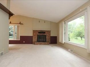 173 Summit Ave NE, Rockford, MI