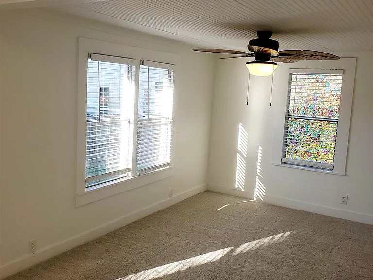 1215 N C St — Photo 17