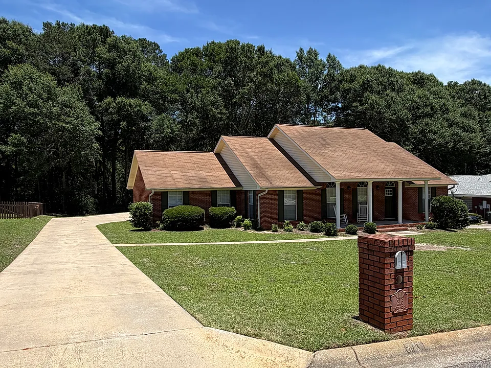 216 Inglewood Dr