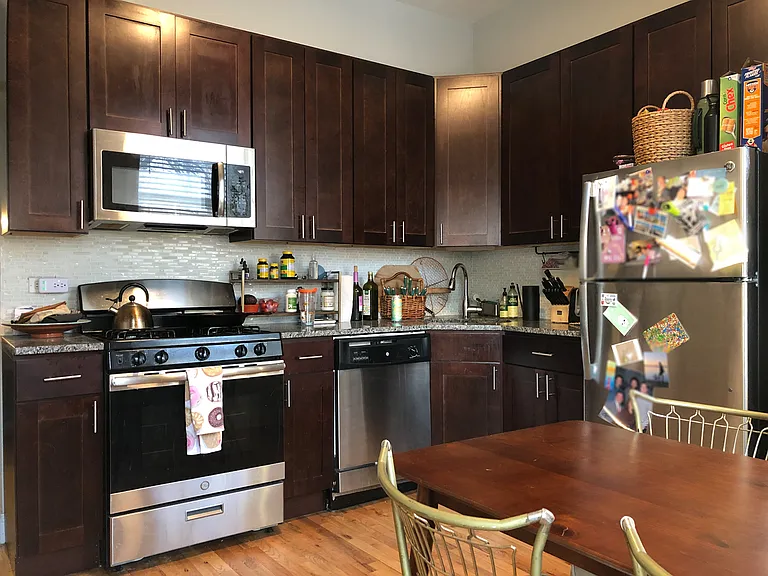 3545 W Cortland St — Photo 1