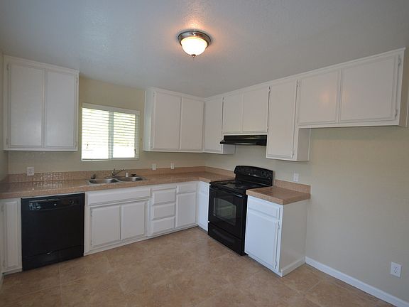 3rd image of 300 Yampa Cir