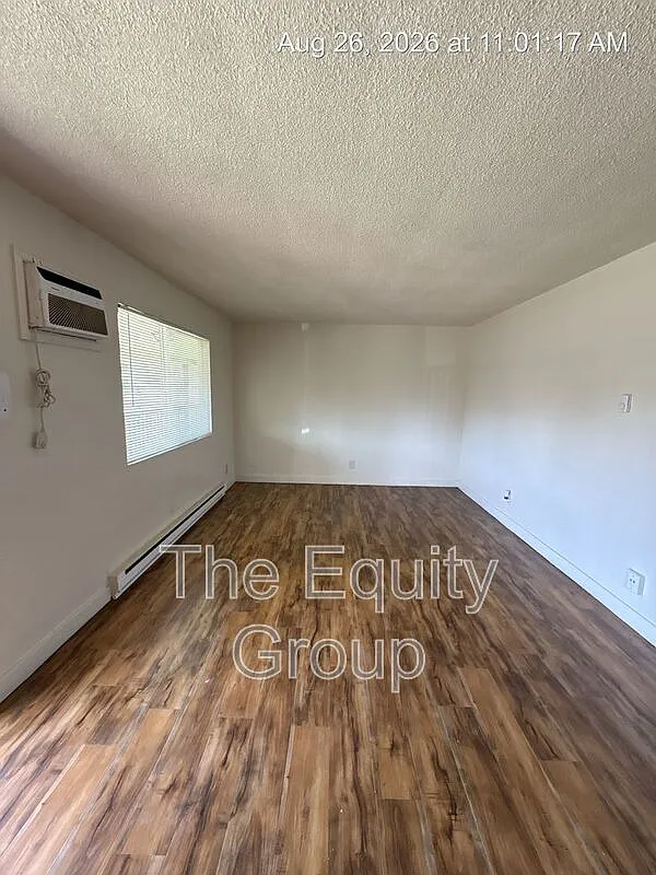 2 bed, 1.0 bath, $1,250 — Photo 3