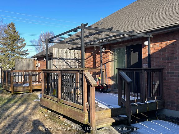 3rd image of 194 Haig Rd #4