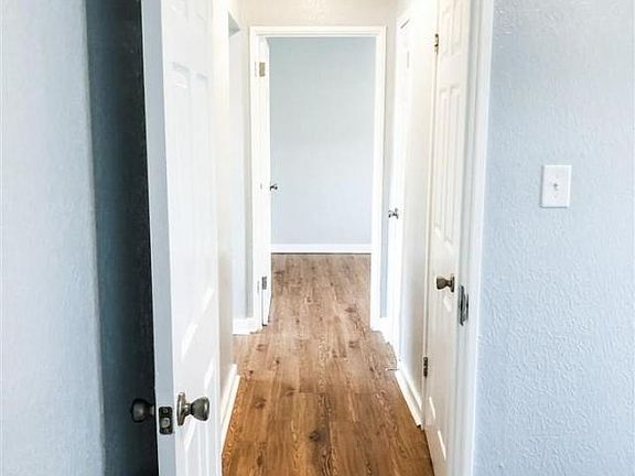 5th image of 219 N Frances Ave