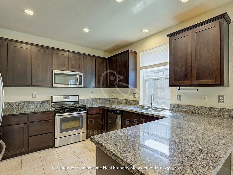 310 Clover Meadows Cir — Photo 11