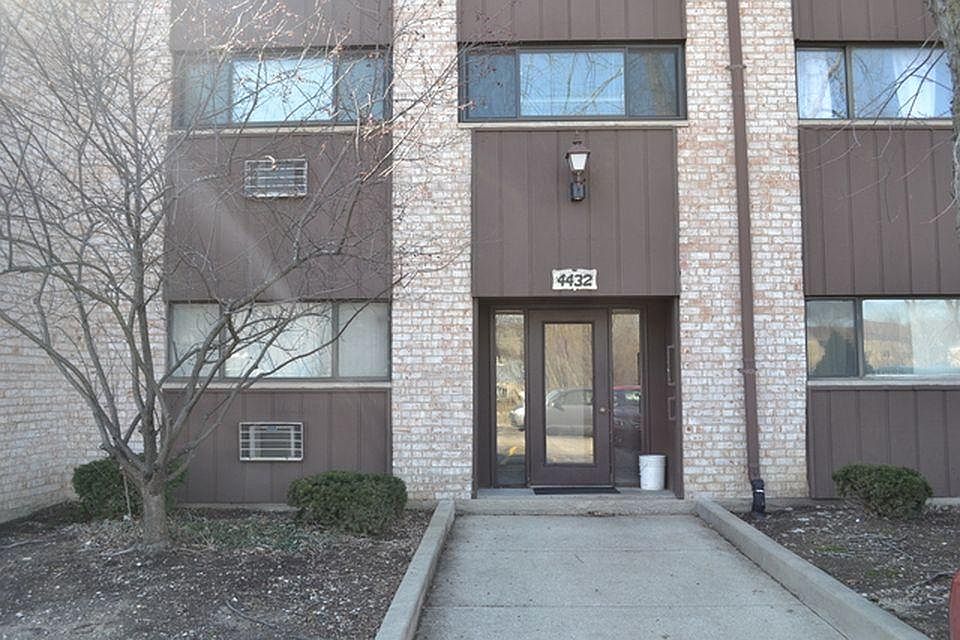 1st image of 4432 Arbor Cir #D