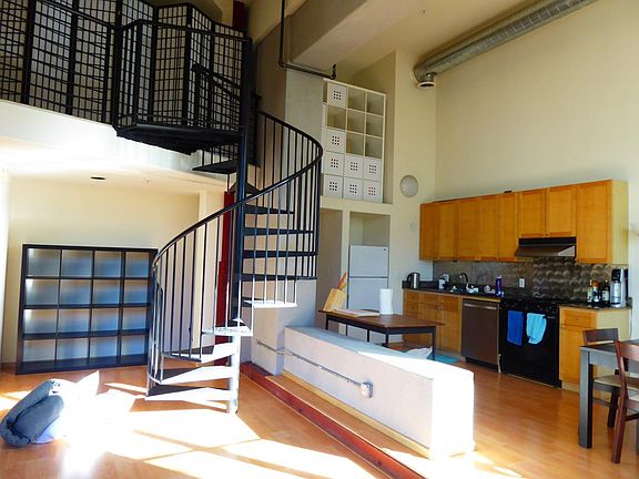 3rd image of 346 1st St APT 208