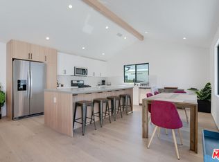 19602 Hamlin St, Reseda, CA 91335