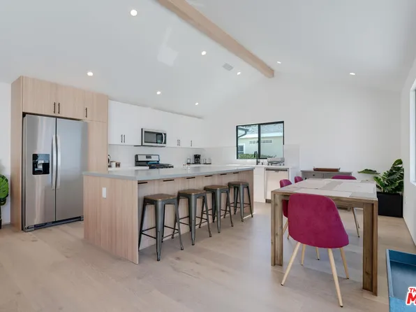19602 Hamlin St, Reseda, CA 91335