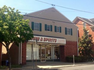 34 S Broad St APT 204, Nazareth, PA 18064