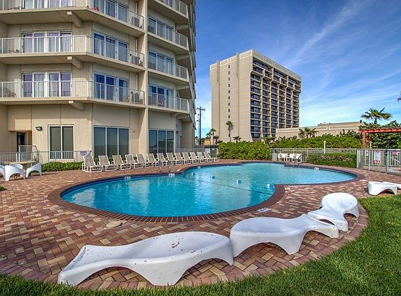 3rd image of 2000 Gulf Blvd #707