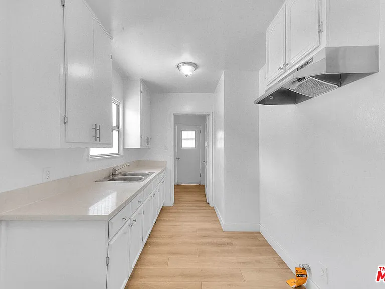 2820 Liberty Blvd #B — Photo 8