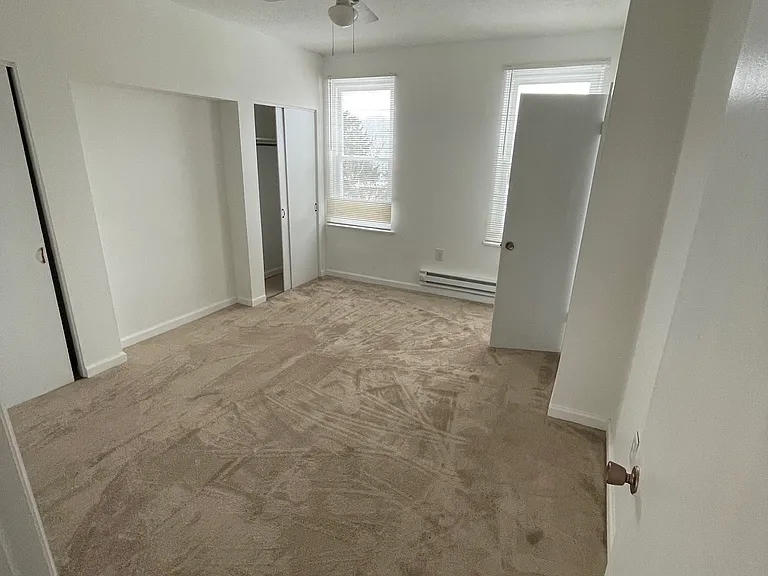 125 Lakewood Ave — Photo 7