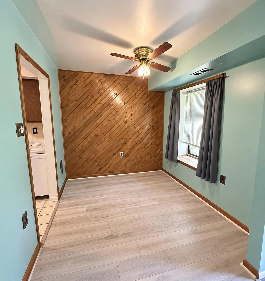 2 bed, 1.0 bath, 992 sqft, $2,000 — Photo 2