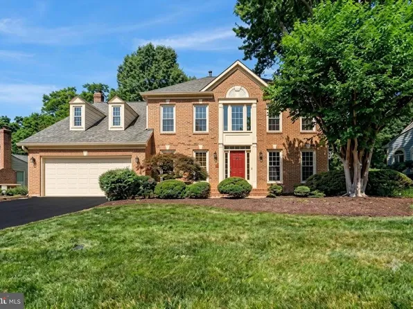 14479 Store House Dr, Centreville, VA 20121