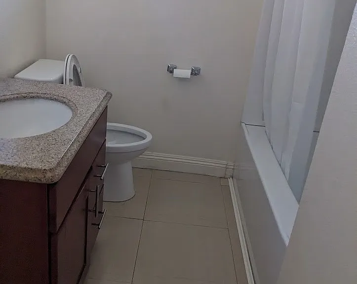 2115 Sierra Leone Ave — Photo 5