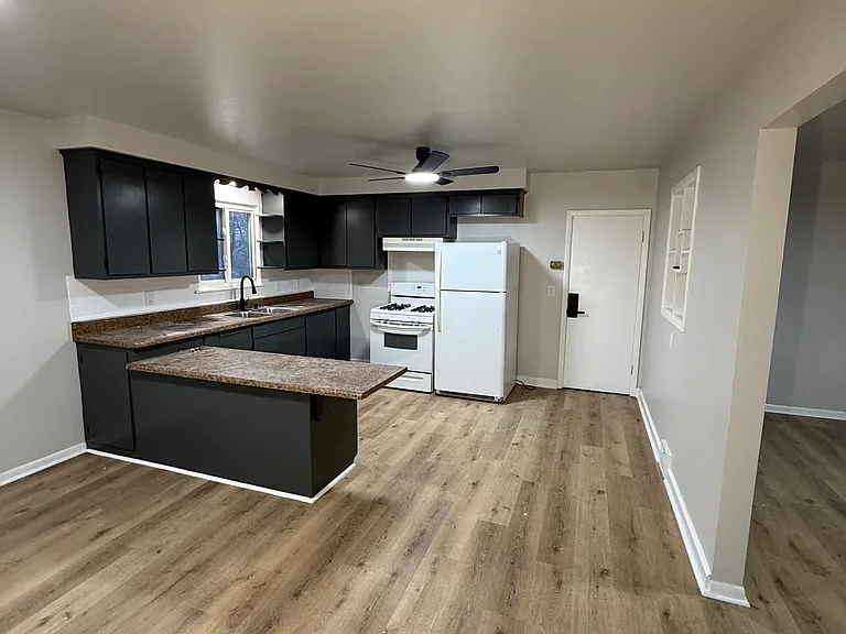 5274 Daleside Dr #2 — Photo 3