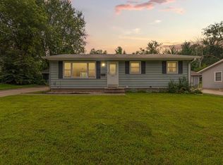 808 Willow St, Faribault, MN 55021