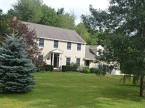 2nd image of 7 Richards Way