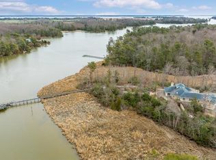 1597 Gayles Rd, Urbanna, VA 23175