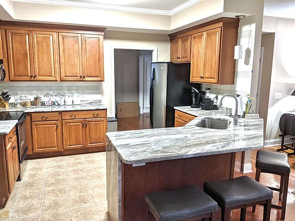 5th image of 917 Monarch Cir #10